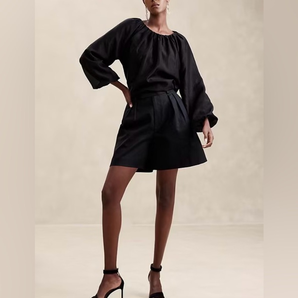 Banana Republic NWT Black Long Sleeve Bubble Shirred Blouse